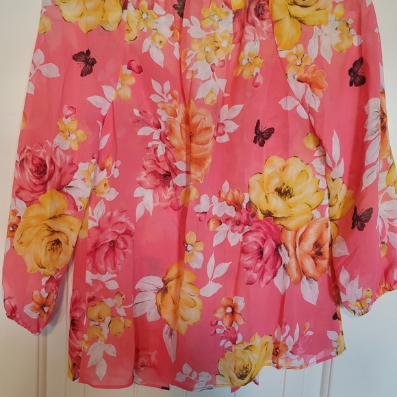 Charter Club Pink Butterfly Blouse 👚💕 - Picture 2 of 4